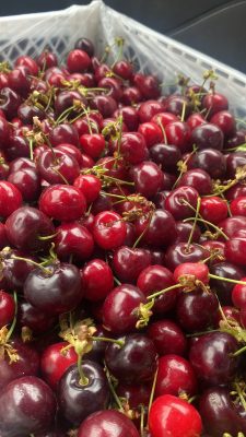 Cerezas Frescas por Kilo. $ 1.500